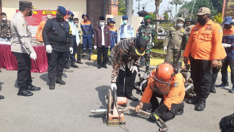 Jelang Nataru, Ribuan Liter Miras dan 41 Gram Sabu-Sabu Dimusnahkan