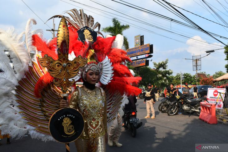 Kirab Budaya Nusantara Meriahkan Perayaan 1 Abad PSHT di Madiun