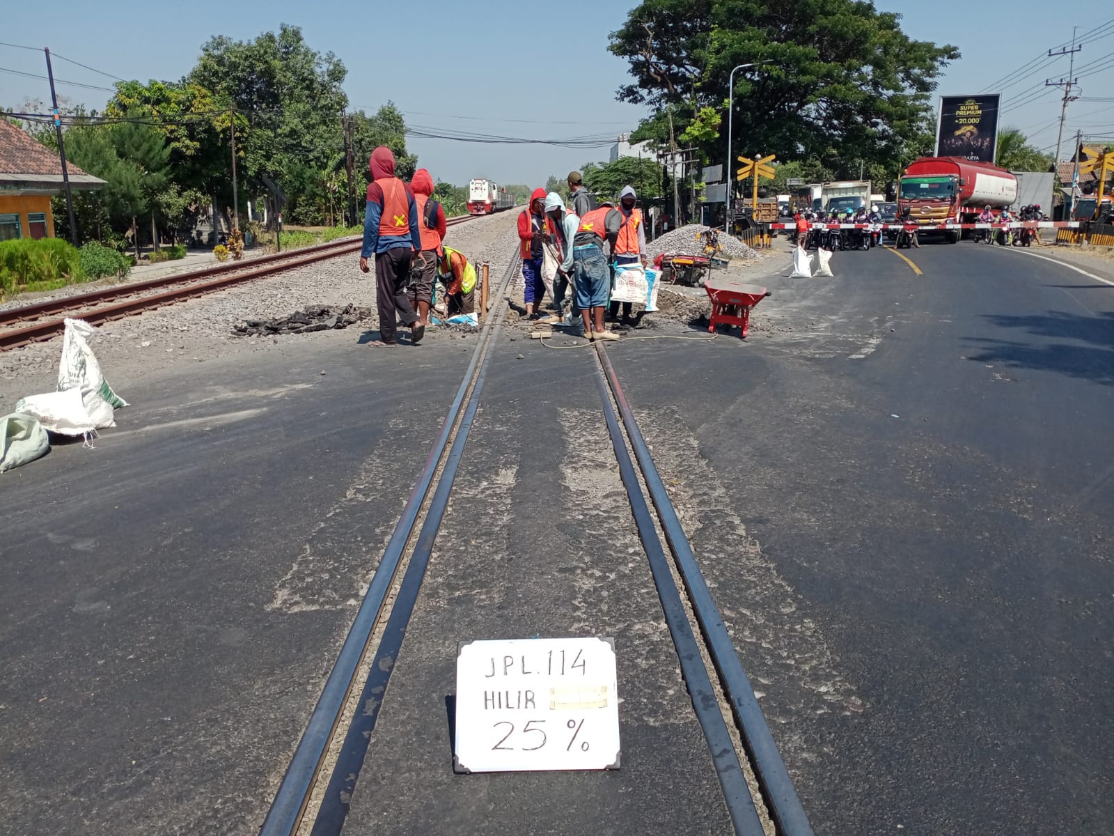 Membahayakan Perjalanan Kereta, 11 Perlintasan di Wilayah Daop Madiun Jalani Perawatan