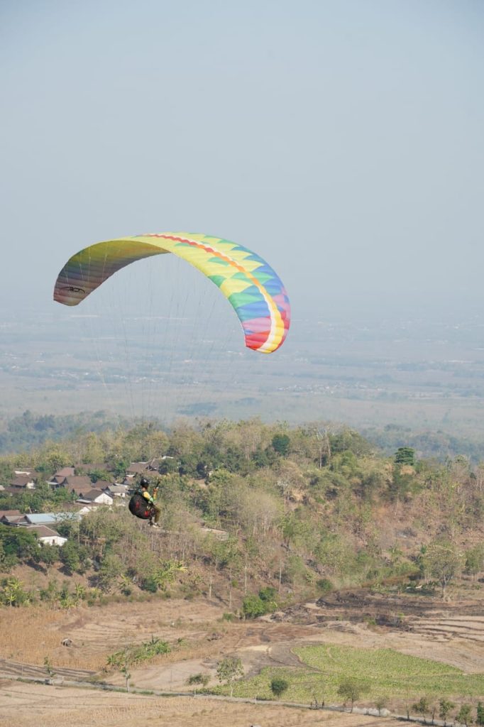 78 Atlet Paralayang Porprov Jatim Berlaga di Bukit Klangon Madiun