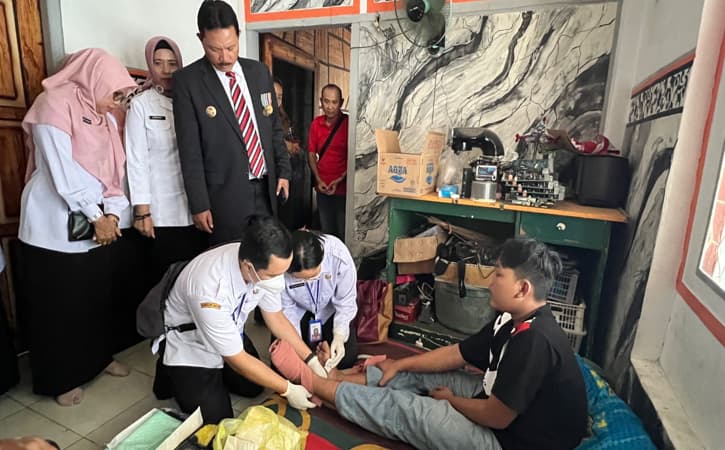 Tragis! Guru SMPN di Madiun Hukum Siswa Lari di Lapangan hingga Kakinya Melepuh